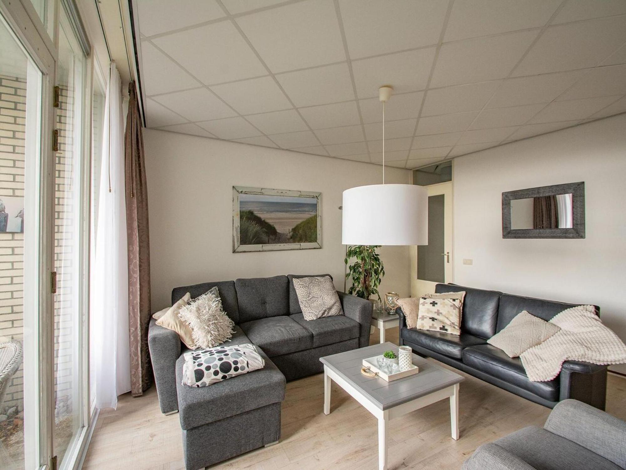 An Apartment That Is Attractively Furnished Julianadorp Dış mekan fotoğraf